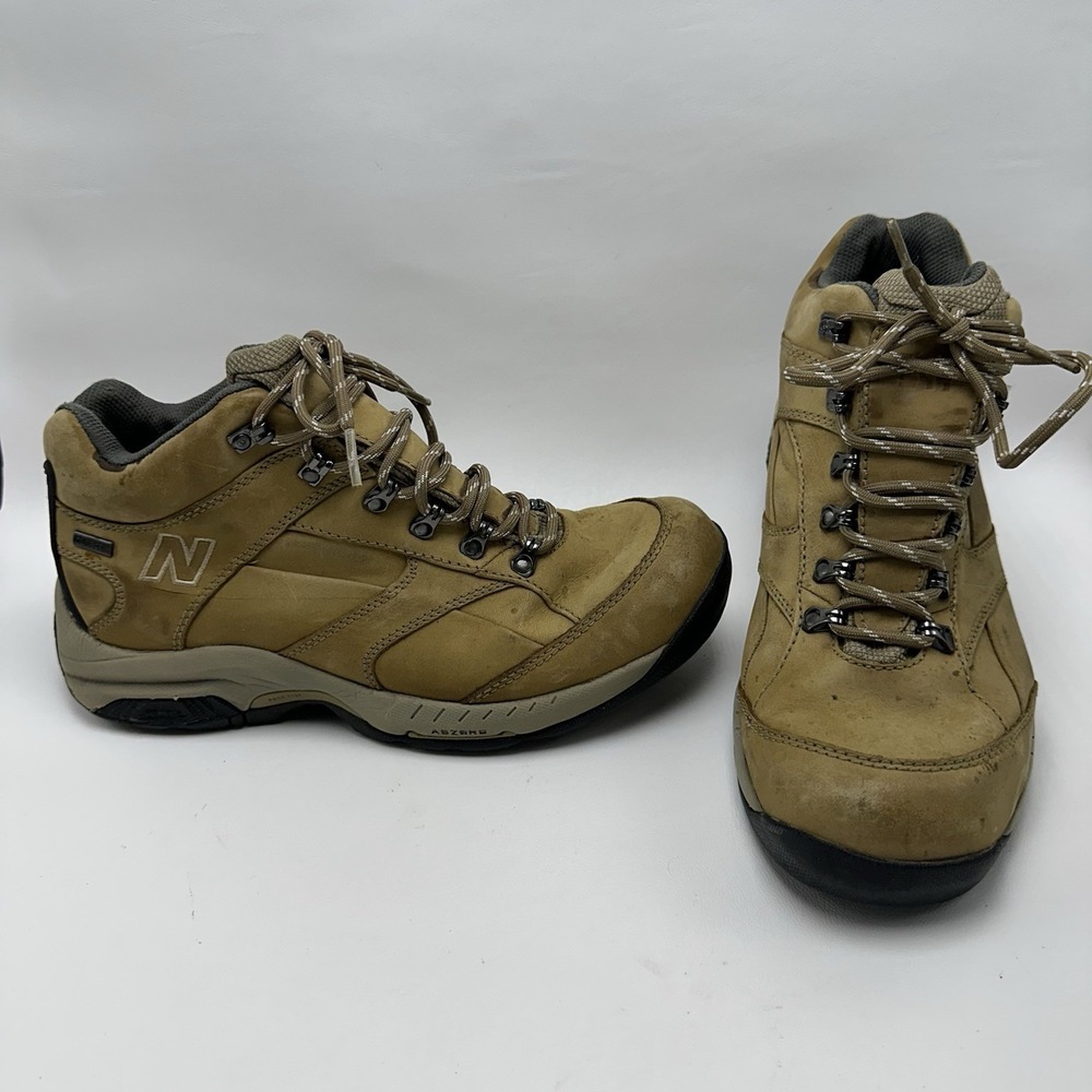 New Balance 977 Boots Womens Size 10 2E Brown Leather Gore-Tex Trail Hiking Shoe